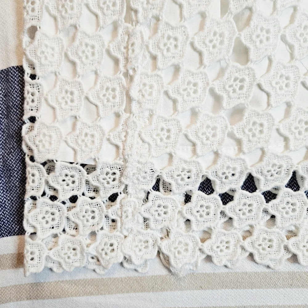Joe Fresh White Eyelet Mini Skirt With Cotton Lining Size 10/Medium - Picture 8 of 9